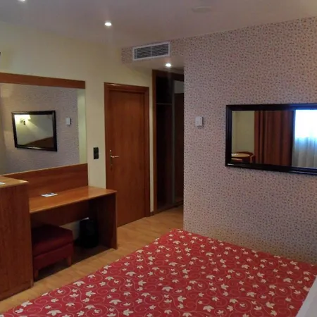 Emporio 3*