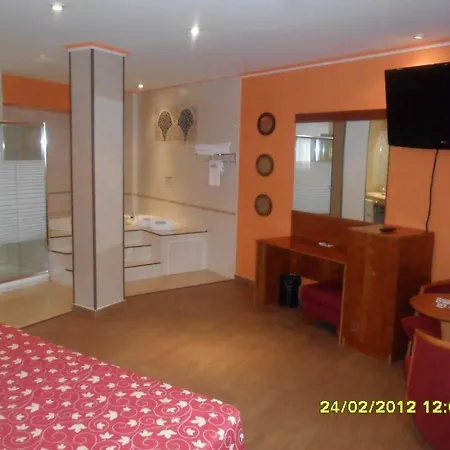 Emporio Otel 3*