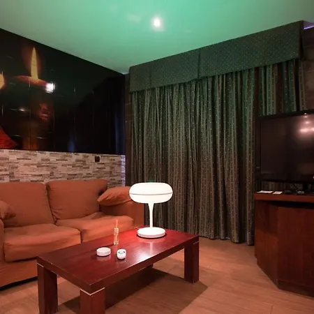 Emporio 3*